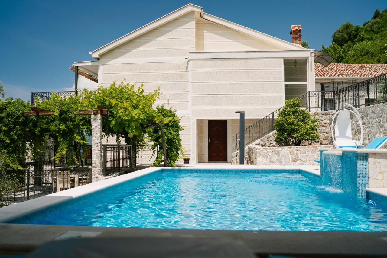 Villa Dub Kotor Luaran gambar