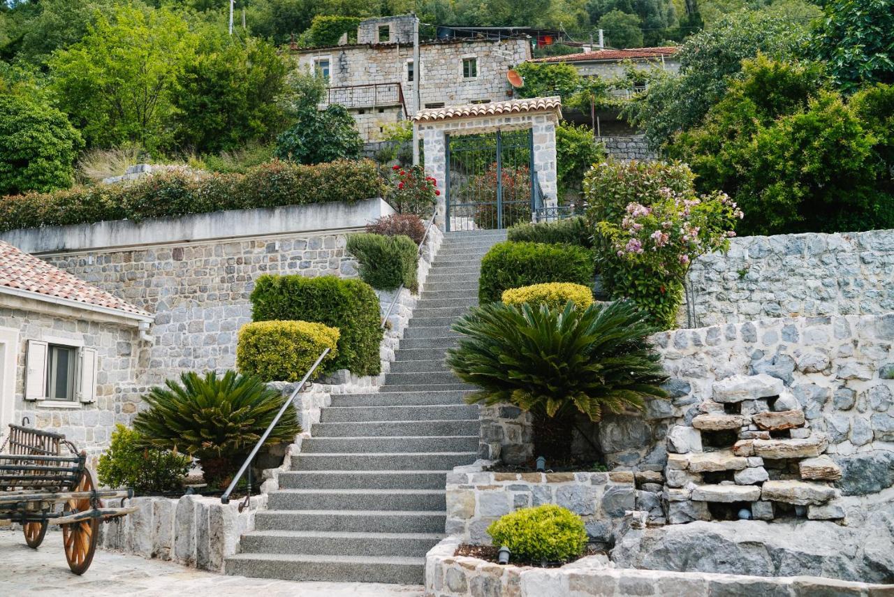 Villa Dub Kotor Luaran gambar