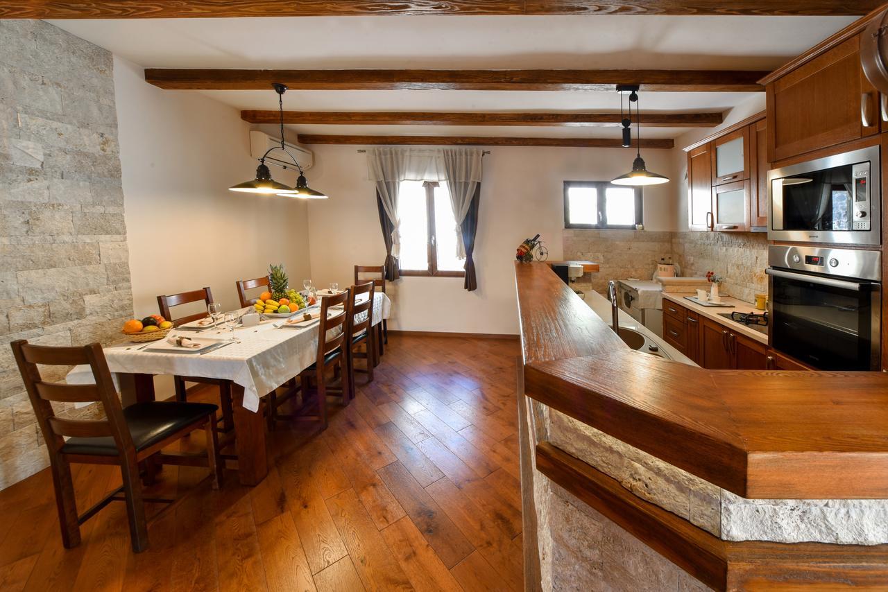 Villa Dub Kotor Luaran gambar