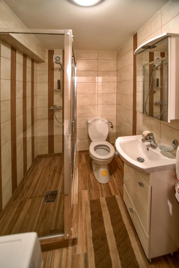 Villa Dub Kotor Luaran gambar